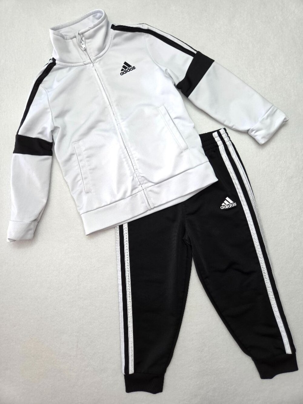 adidas Toddler Boys 3T Black White 2 Piece Tracksuit Jacket Jogger Set